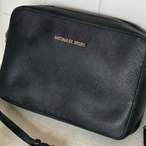 Michael Kors Elegant Black Crossbody Bag